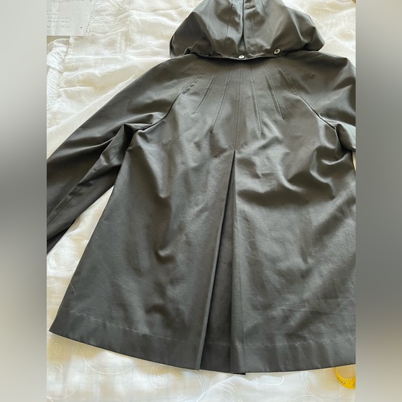 Gallery Womens Snall Black Hooded Button Down RainCoat - Picture 15 of 16